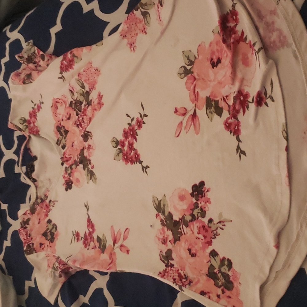 Shirt - Picture 2 of 4